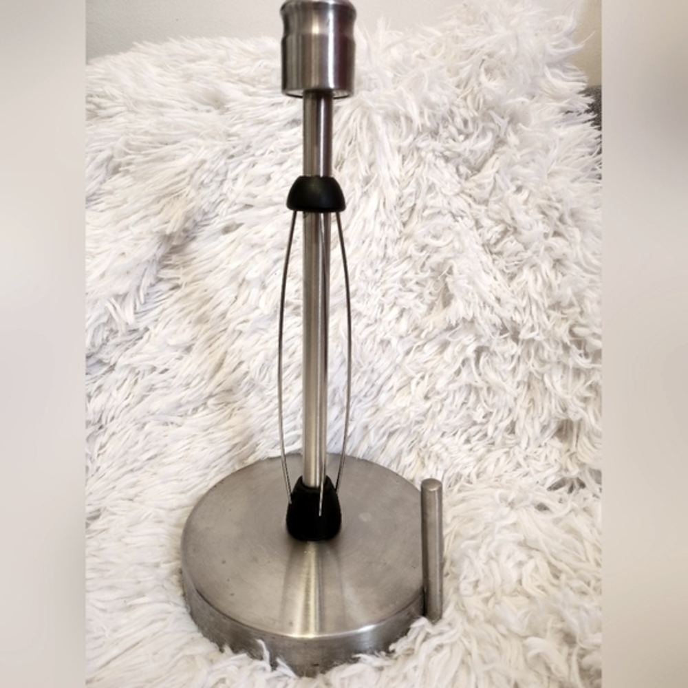 Tissue stainless dispenser